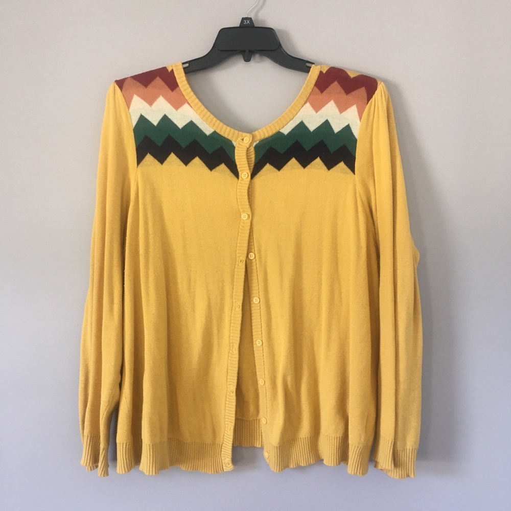 Mustard yellow retro style sweater